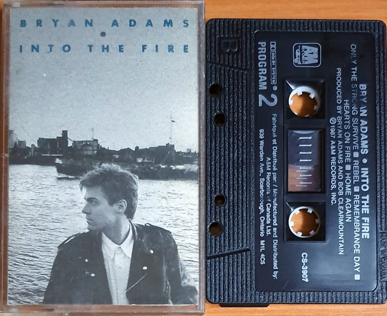BRYAN ADAMS - INTO THE FIRE (1987) - KASET MADE IN CANADA 2.EL