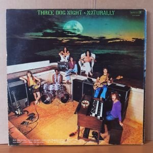 THREE DOG NIGHT - NATURALLY (1970) - LP 2.EL PLAK