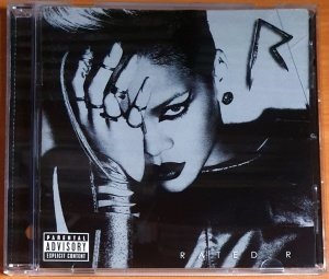 RIHANNA - RATED R (2009) - CD 2.EL