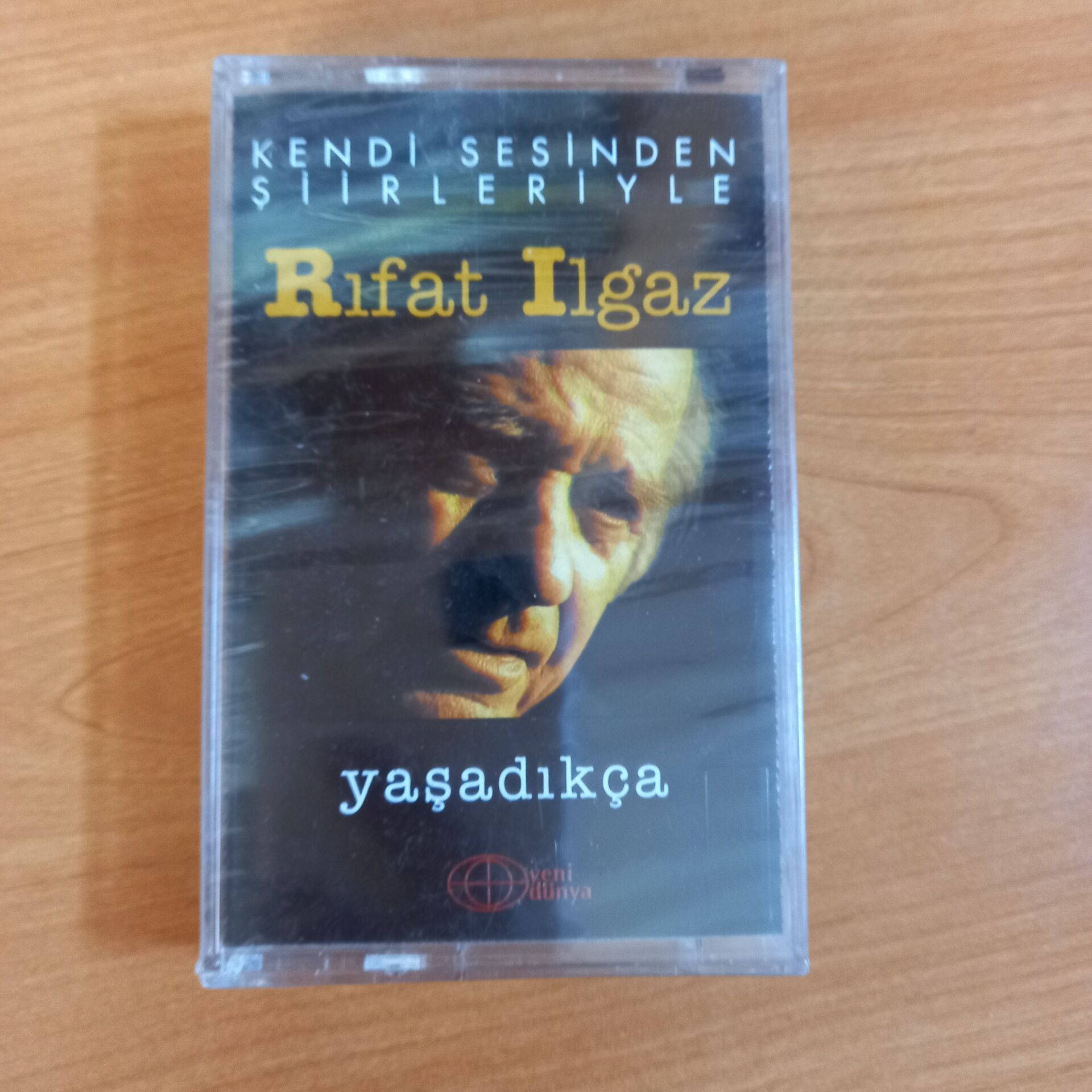 RIFAT ILGAZ / KENDİ SESİNDEN ŞİİRLERİYLE (1992) - KASET SIFIR