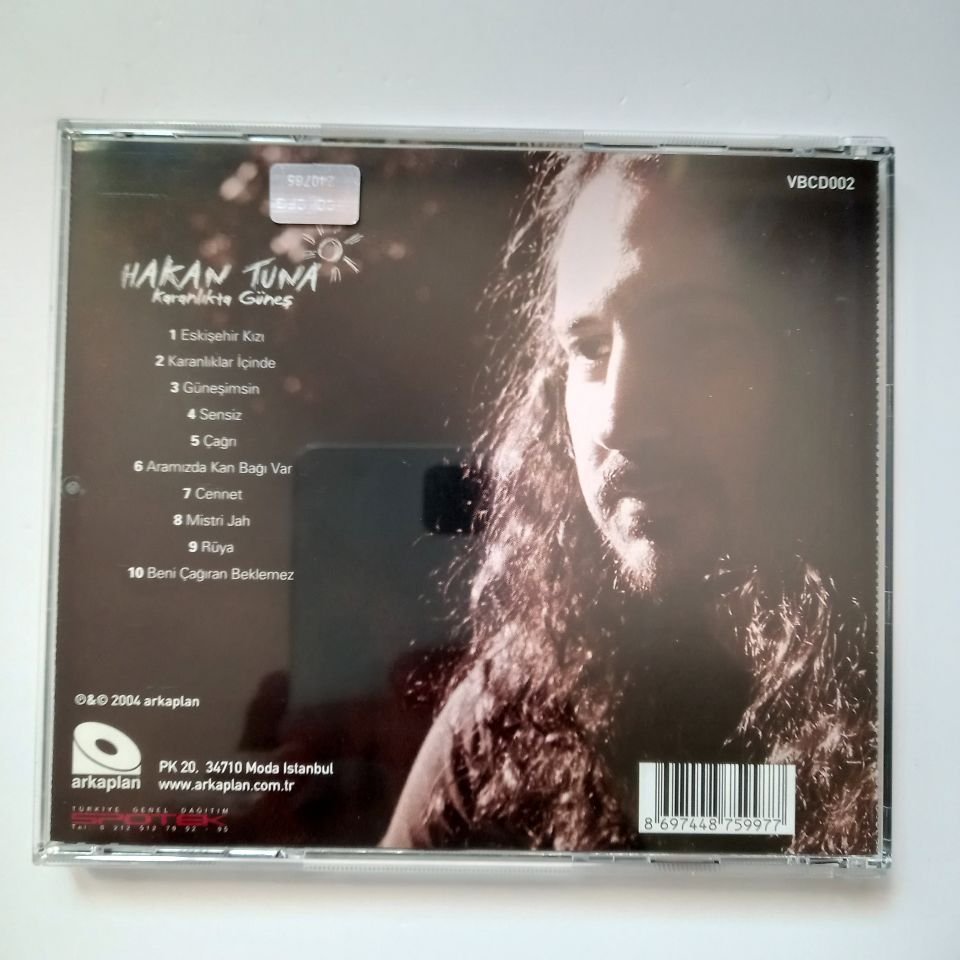 HAKAN TUNA – KARANLIKTA GÜNEŞ (2004) - CD 2.EL