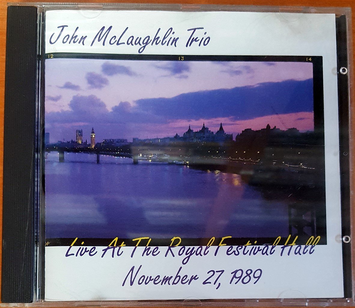 JOHN MCLAUGHLIN TRIO - LIVE AT THE ROYAL FESTIVAL HALL NOVERMBER 27, 1989 (1990) CD 2.EL