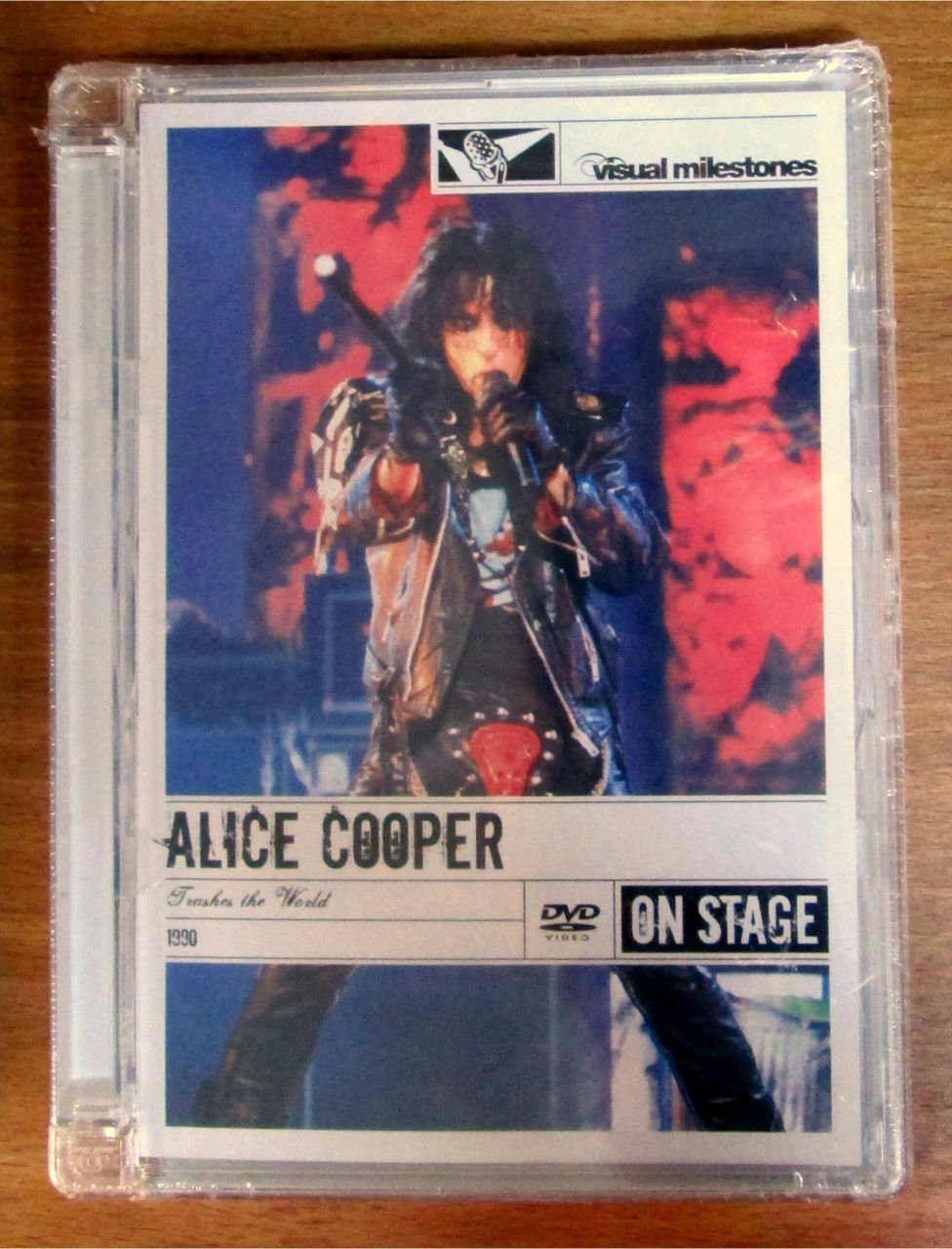 ALICE COOPER - TRASHES THE WORLD - DVD SIFIR