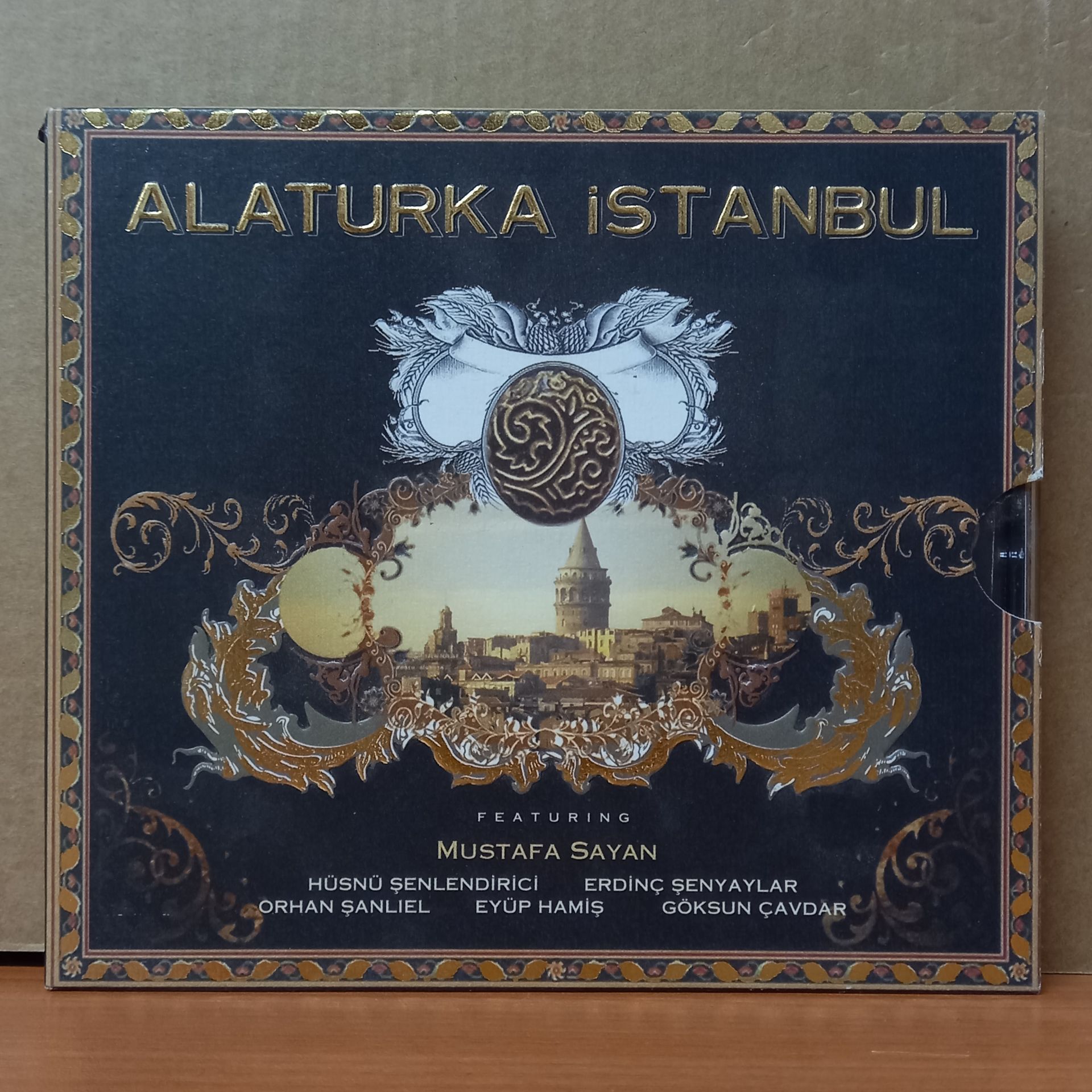 ALATURKA İSTANBUL / MUSTAFA SAYAN, HÜSNÜ ŞENLENDİRİCİ, ERDİNÇ ŞENYAYLAR, ORHAN ŞANLIEL (2008) - CD 2.EL