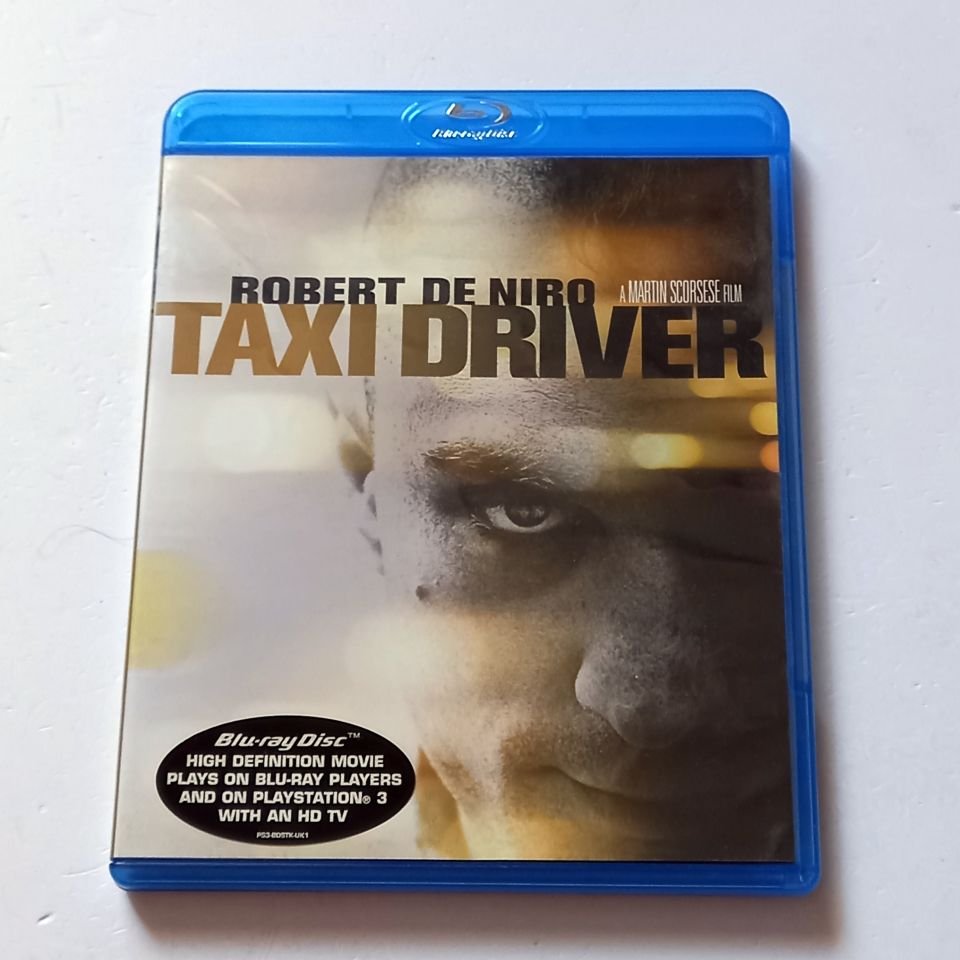 TAXI DRIVER - ROBERT DE NIRO, JODIE FOSTER, ALBERT BROOKS - YÖN.: MARTIN SCORSESE - BLU-RAY 2.EL