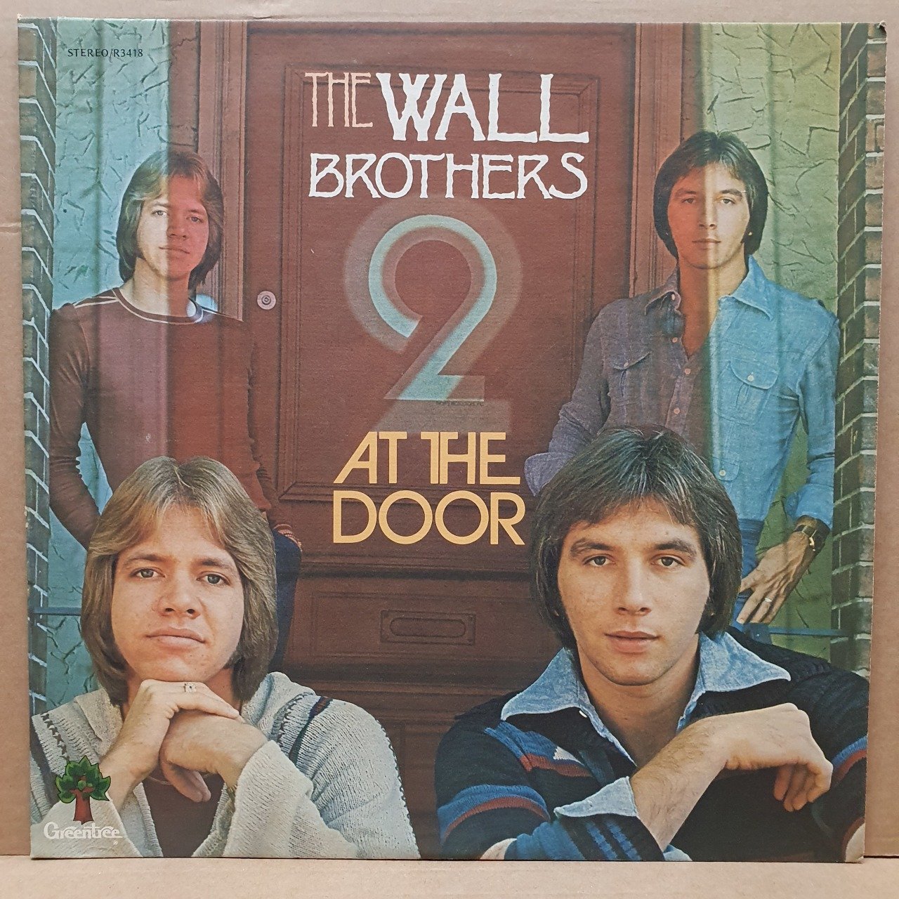 THE WALL BROTHERS - AT THE DOOR (1977) - LP 2.EL PLAK