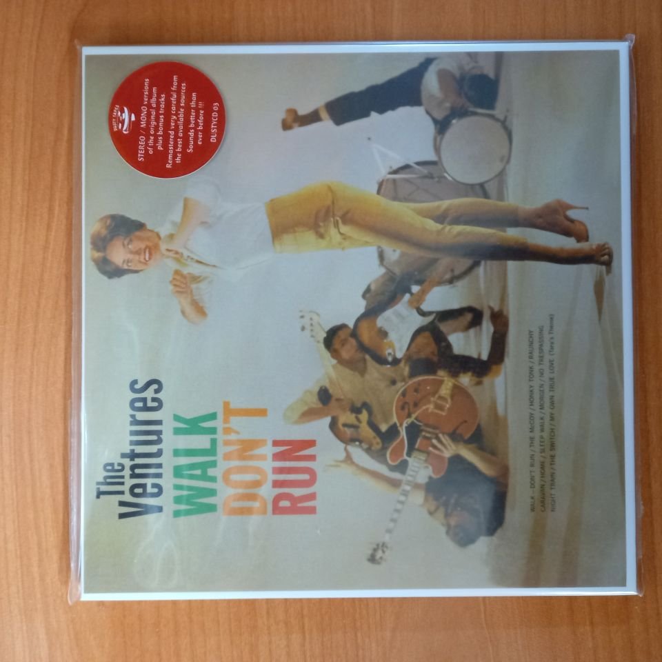 THE VENTURES-WALK DON'T RUN  (2020) - CD DIGIPACK