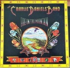 CHARLIE DANIELS BAND - FIRE ON THE MOUNTAIN (1974) - 2.EL PLAK