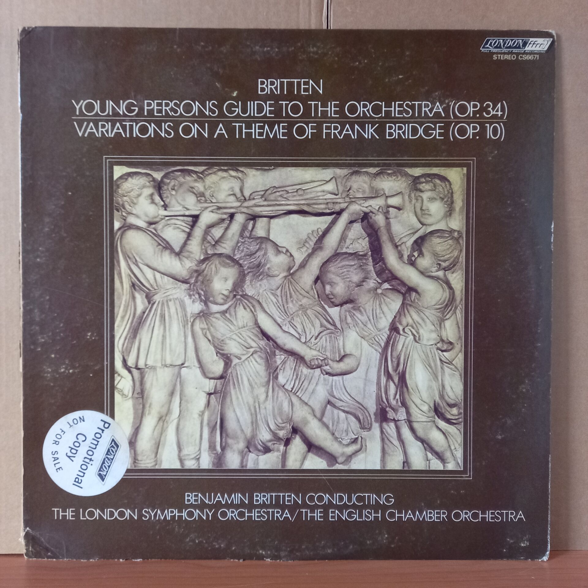 BRITTEN: YOUNG PERSON'S GUIDE TO THE ORCHESTRA (OP. 34) / VARIATIONS ON A THEME OF FRANK BRIDGE (OP. 10) / THE LONDON SYMPHONY ORCHESTRA / THE ENGLISH CHAMBER ORCHESTRA - LP 2.EL PLAK
