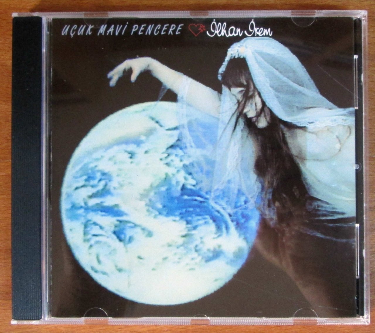 İLHAN İREM - UÇUK MAVİ PENCERE CD 2.EL