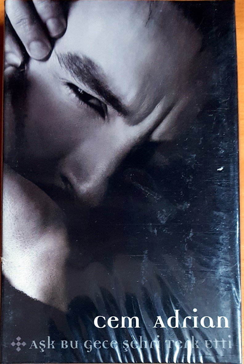 CEM ADRIAN - AŞK BU GECE ŞEHRİ TERK ETTİ KASET SIFIR