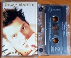 RICKY MARTIN - A MEDIO VIVIR (1996) - KASET 2.EL