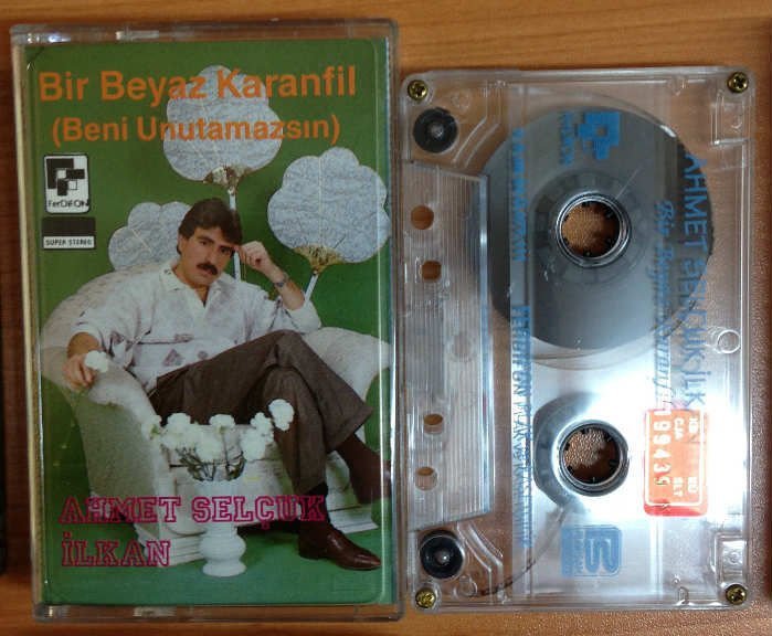 AHMET SELÇUK İLKAN BİR BEYAZ KARANFİL KASET 2.EL