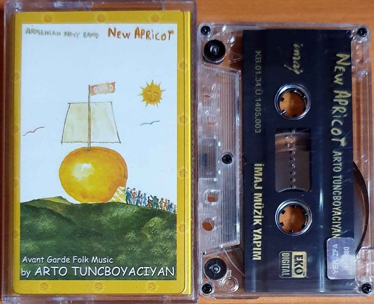 ARMENIAN NAVY BAND NEW APRICOT / AVANT GARDE FOLK MUSIC BY ARTO TUNCBOYACIYAN (2001) - KASET İMAJ MÜZİK 2.EL