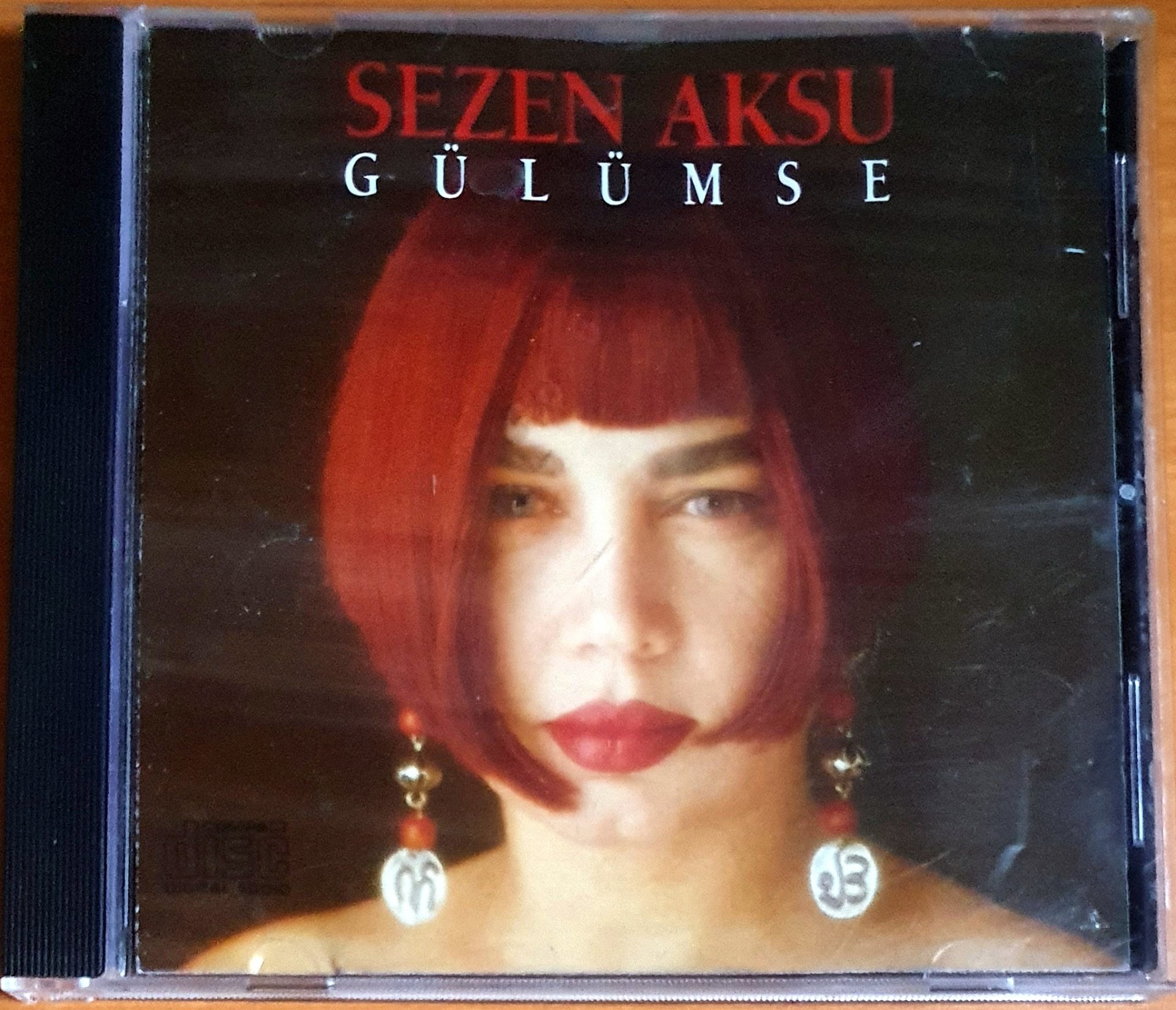 SEZEN AKSU - GÜLÜMSE (1991) - CD 2.EL