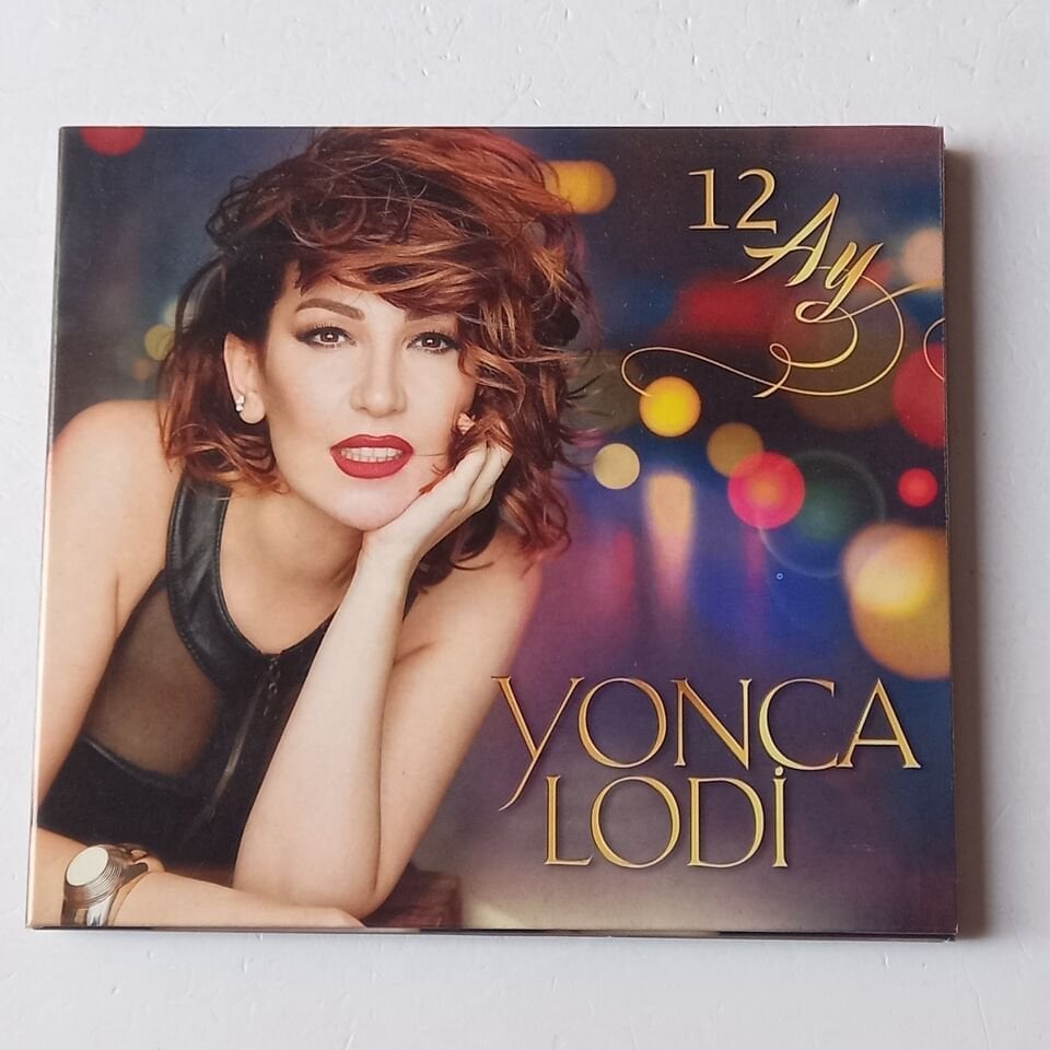 YONCA LODİ – 12 AY (2014) - İSME İMZALI CD DIGIPAK 2.EL