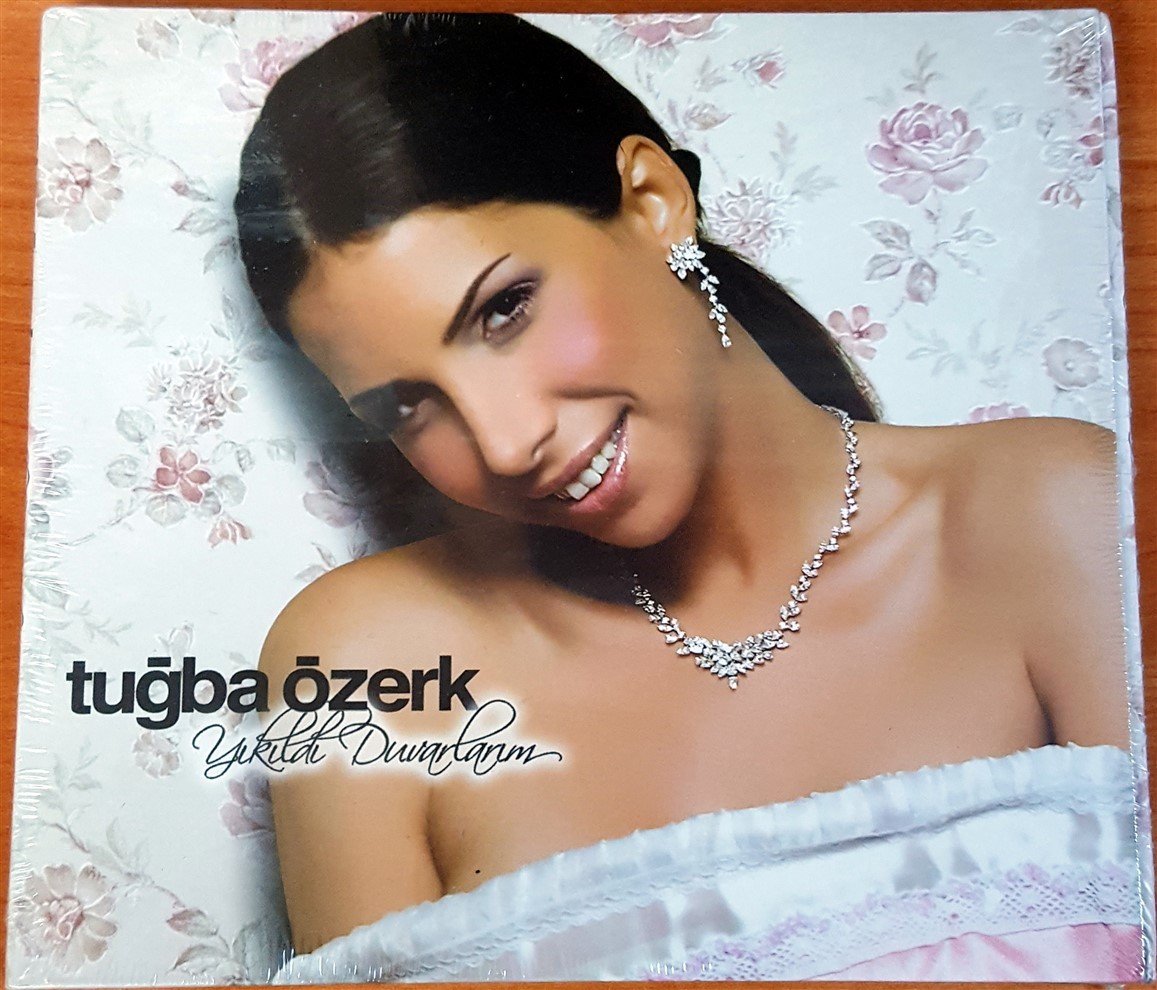 TUĞBA ÖZERK - YIKILDI DUVARLARIM CD SIFIR