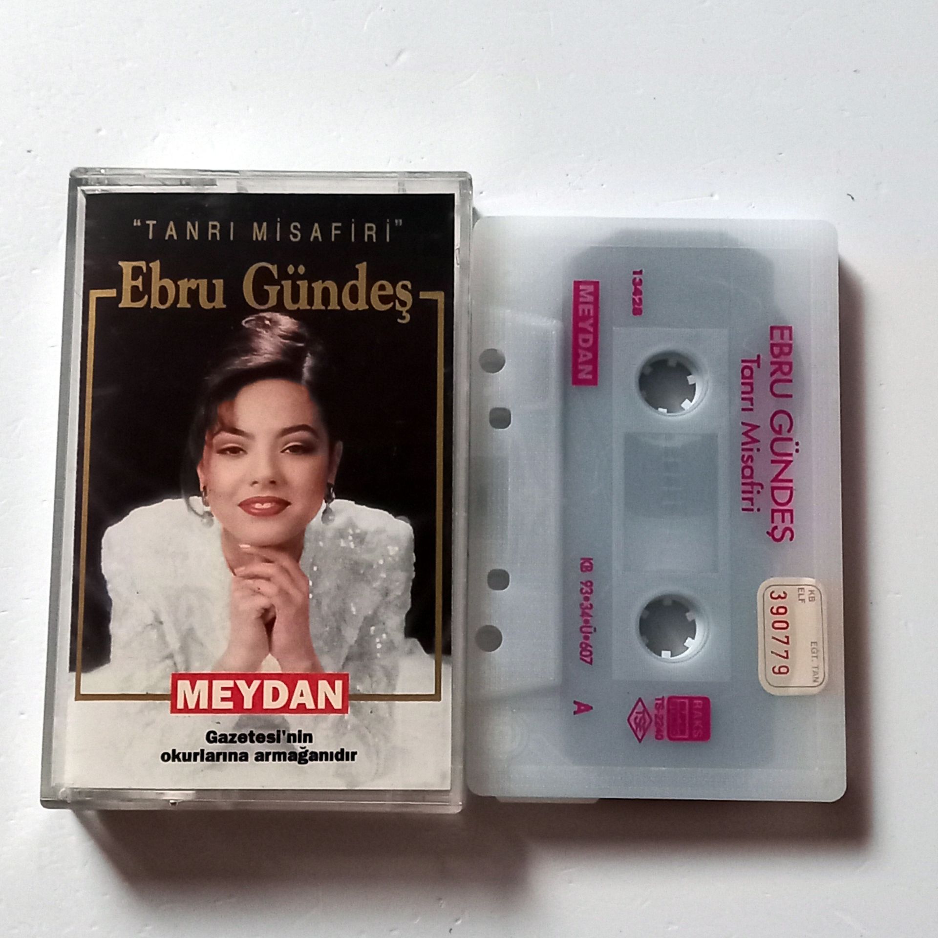 EBRU GÜNDEŞ - TANRI MİSAFİRİ (1993) - PROMOSYON KASET 2.EL