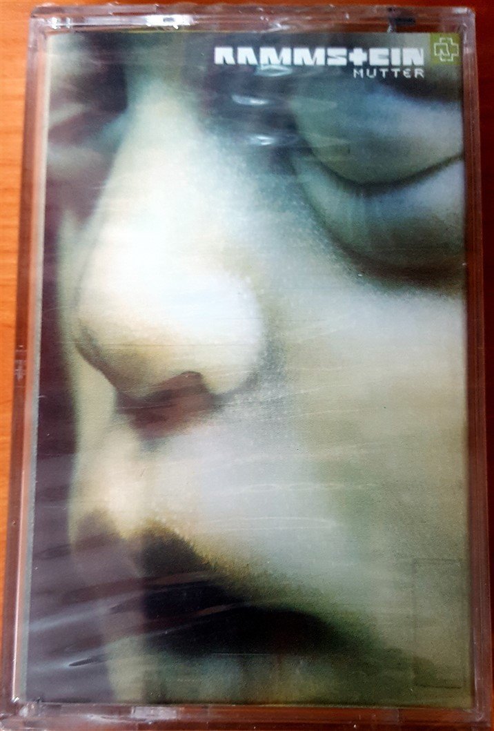 RAMMSTEIN - MUTTER (2001) UNIVERSAL ''FLAWED'' CASSETTE MADE IN TURKEY ''NEW''