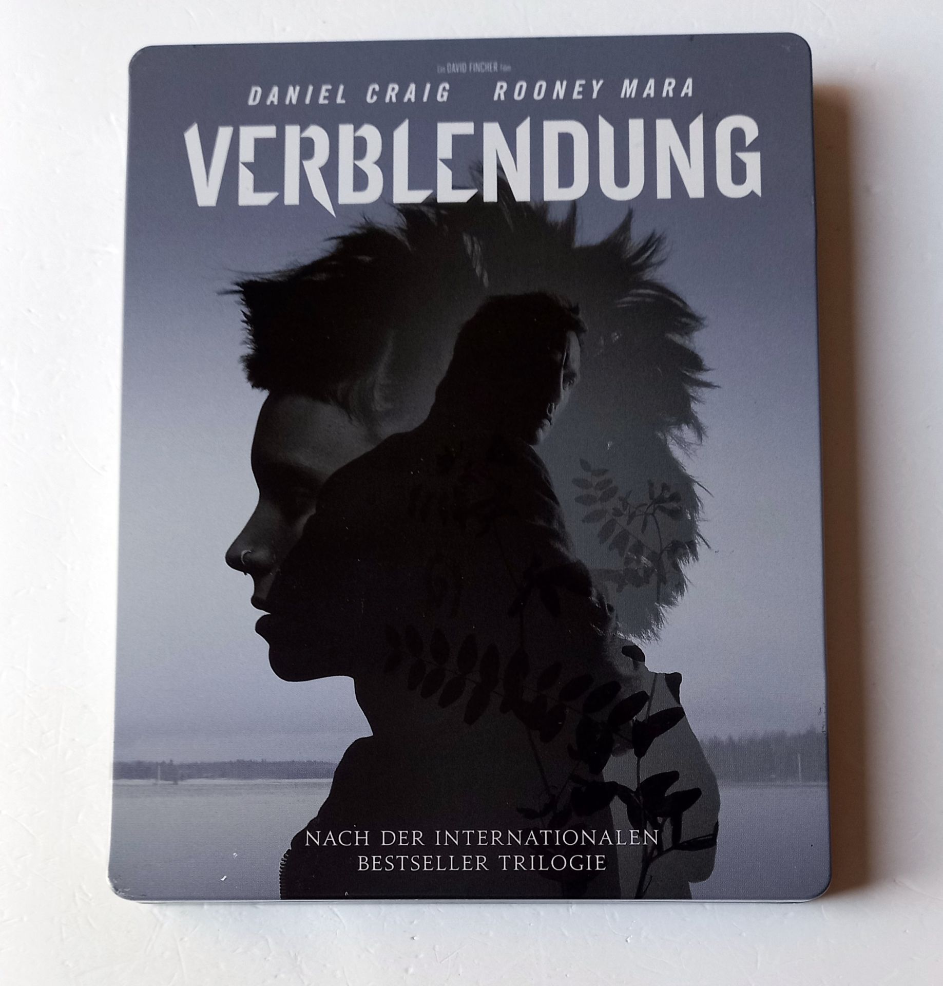 THE GIRL WITH THE DRAGON TATTOO - DANIEL CRAIG, ROONEY MARA - YÖN.: DAVID FINCHER - 2BLU-RAY  STEELBOOK METAL KUTU 2.EL