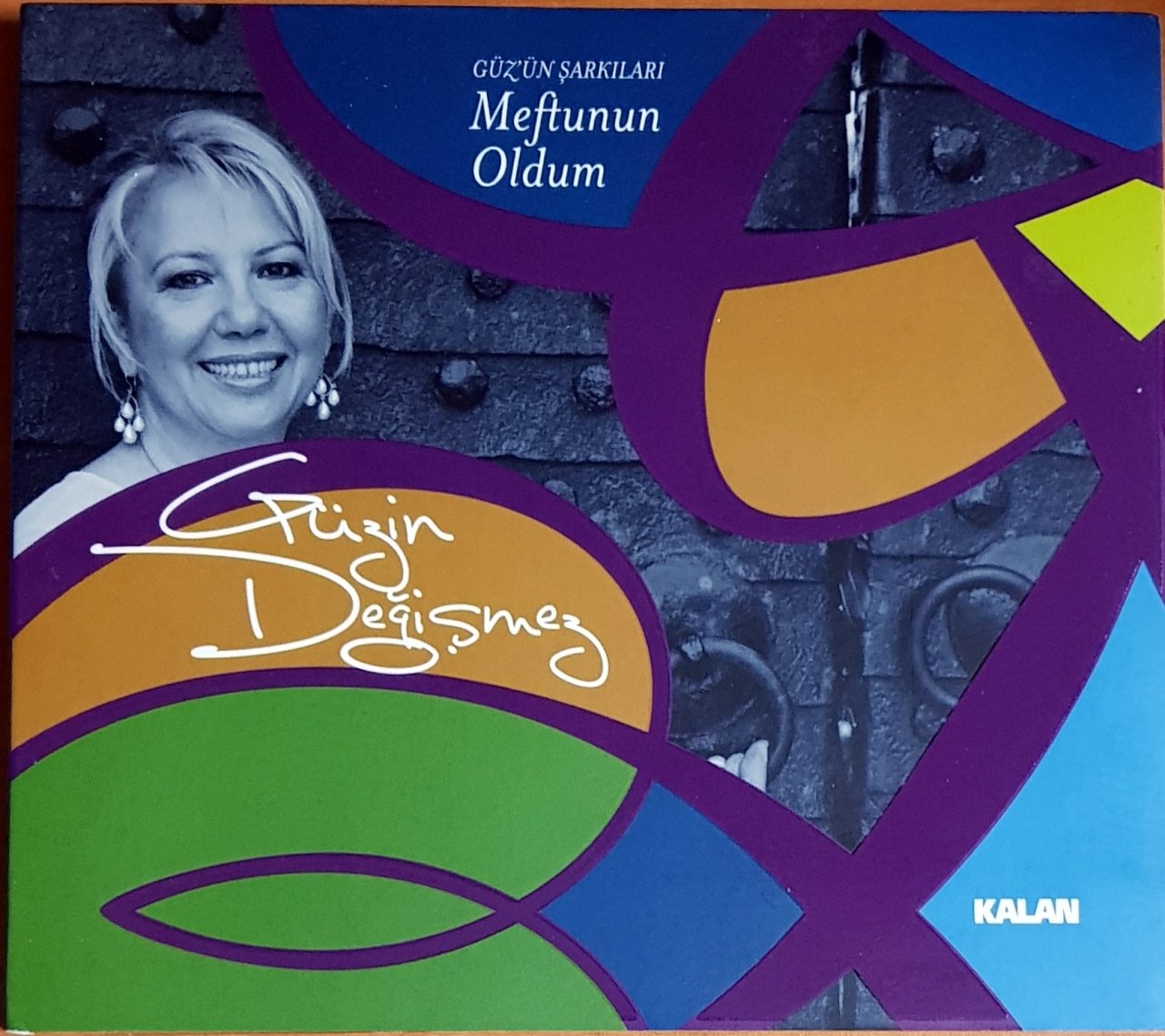 GÜZİN DEĞİŞMEZ - GÜZ'ÜN ŞARKILARI / MEFTUNUN OLDUM (2012) KALAN MÜZİK CD 2.EL