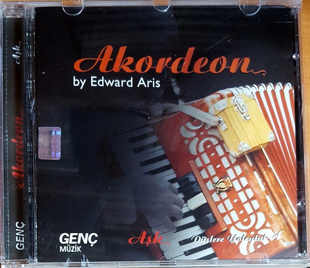 AKORDEON BY EDWARD ARIS / DÜŞLERDE YOLCULUK 4 / AŞK / GENÇ MÜZİK CD 2.EL