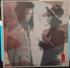 MILLI VANILLI - GIRL YOU KNOW IT'S TRUE (1988) - 2.EL PLAK