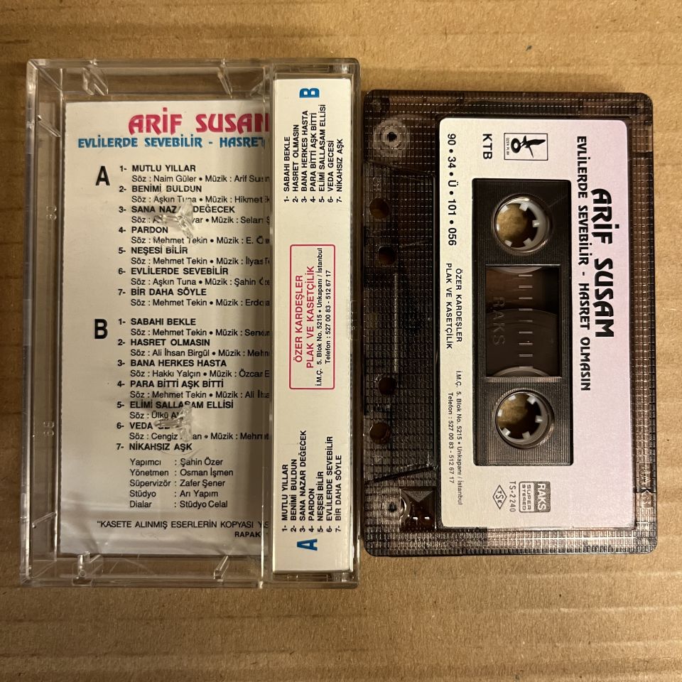 ARİF SUSAM - EVLİLERDE SEVEBİLİR / HASRET OLMASIN (1990) - KASET 2.EL