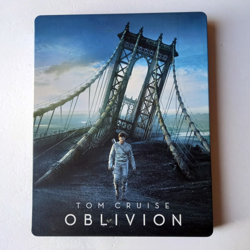 OBLIVION - TOM CRUISE, MORGAN FREEMAN - YÖN.: JOSEPH KOSINSKI - BLU-RAY STEELBOOK METAL KUTU 2.EL