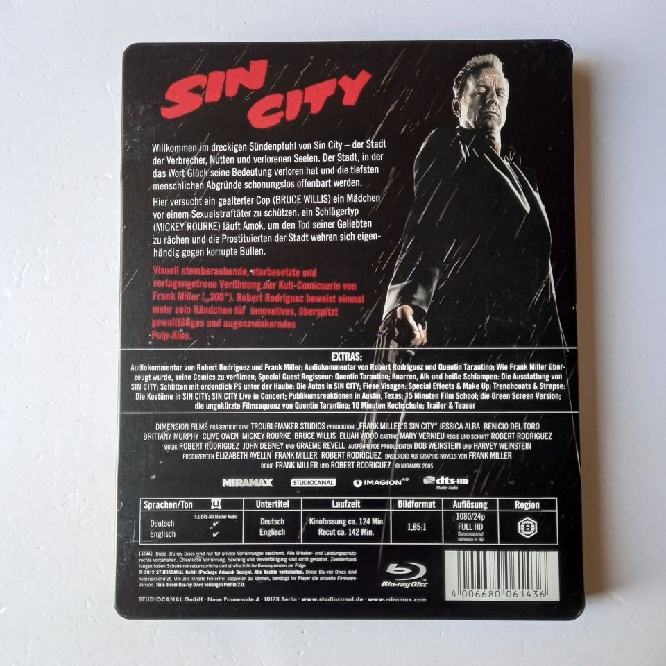 SIN CITY - MICKEY ROURKE, BRUCE WILLIS, CLIVE OWEN - YÖN.: FRANK MILLER, ROBERT RODRIGUEZ - 3BLU-RAY STEELBOOK METAL KUTU 2.EL TÜRKÇE ALTYAZI YOKTUR