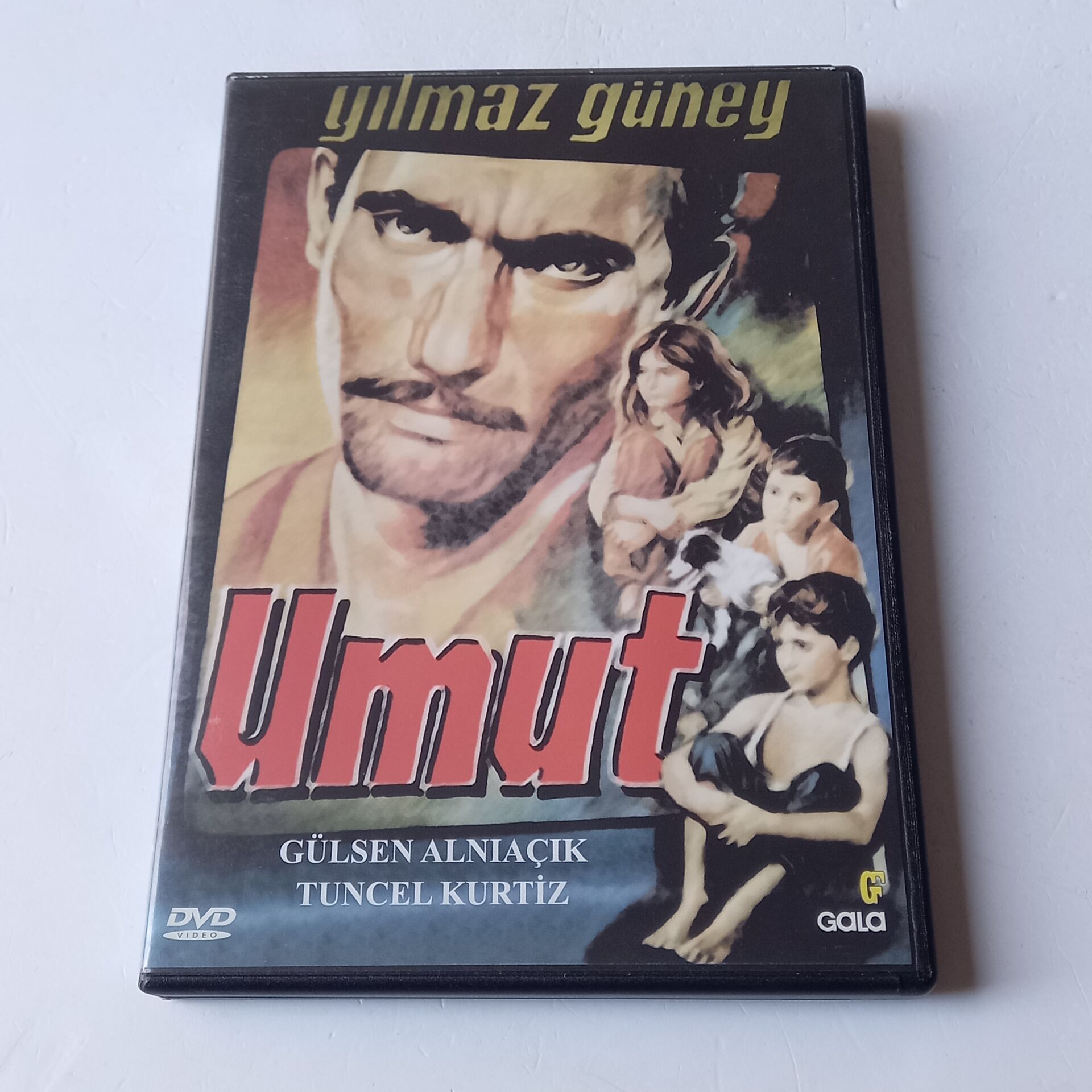 UMUT - YILMAZ GÜNEY - GÜLSEN ALNIAÇIK, TUNCEL KURTİZ - DVD 2.EL