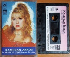 KAMURAN AKKOR - İKİ GÖZÜM İKİ ÇEŞME / UNUTMAK İSTİYORUM (1991) ÇAKIR KASET 2.EL