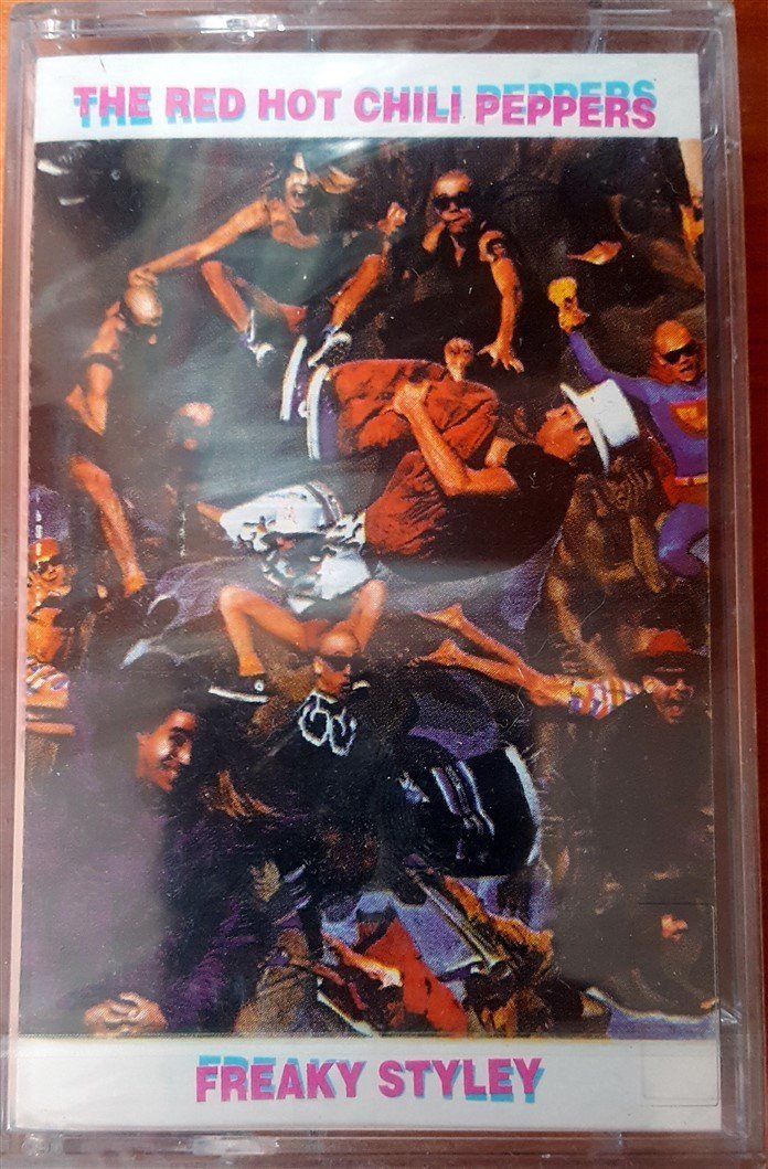 RED HOT CHILI PEPPERS - FREAKY STYLEY (1993) KENT CASSETTE MADE IN TURKEY ''NEW''