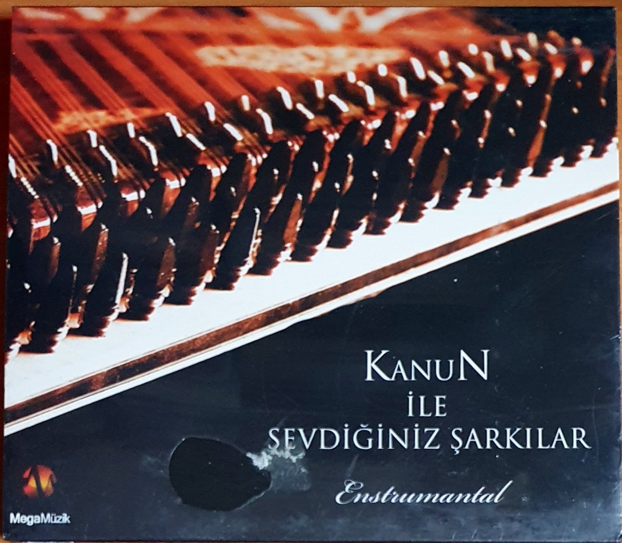 KANUN İLE SEVDİĞİNİZ ŞARKILAR - CD MEGA MÜZİK SIFIR