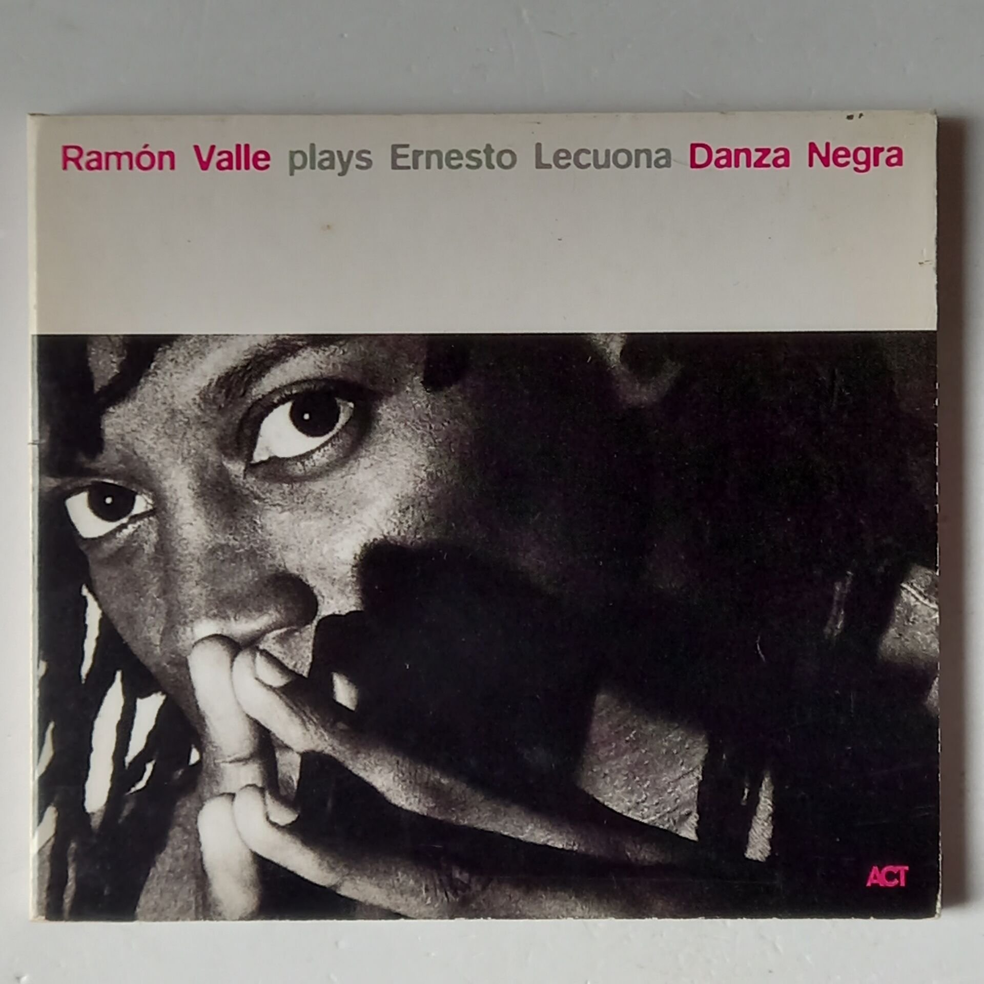 RAMON VALLE PLAYS ERNESTO LECUONA – DANZA NEGRA (2002) - CD DIGIPAK 2.EL