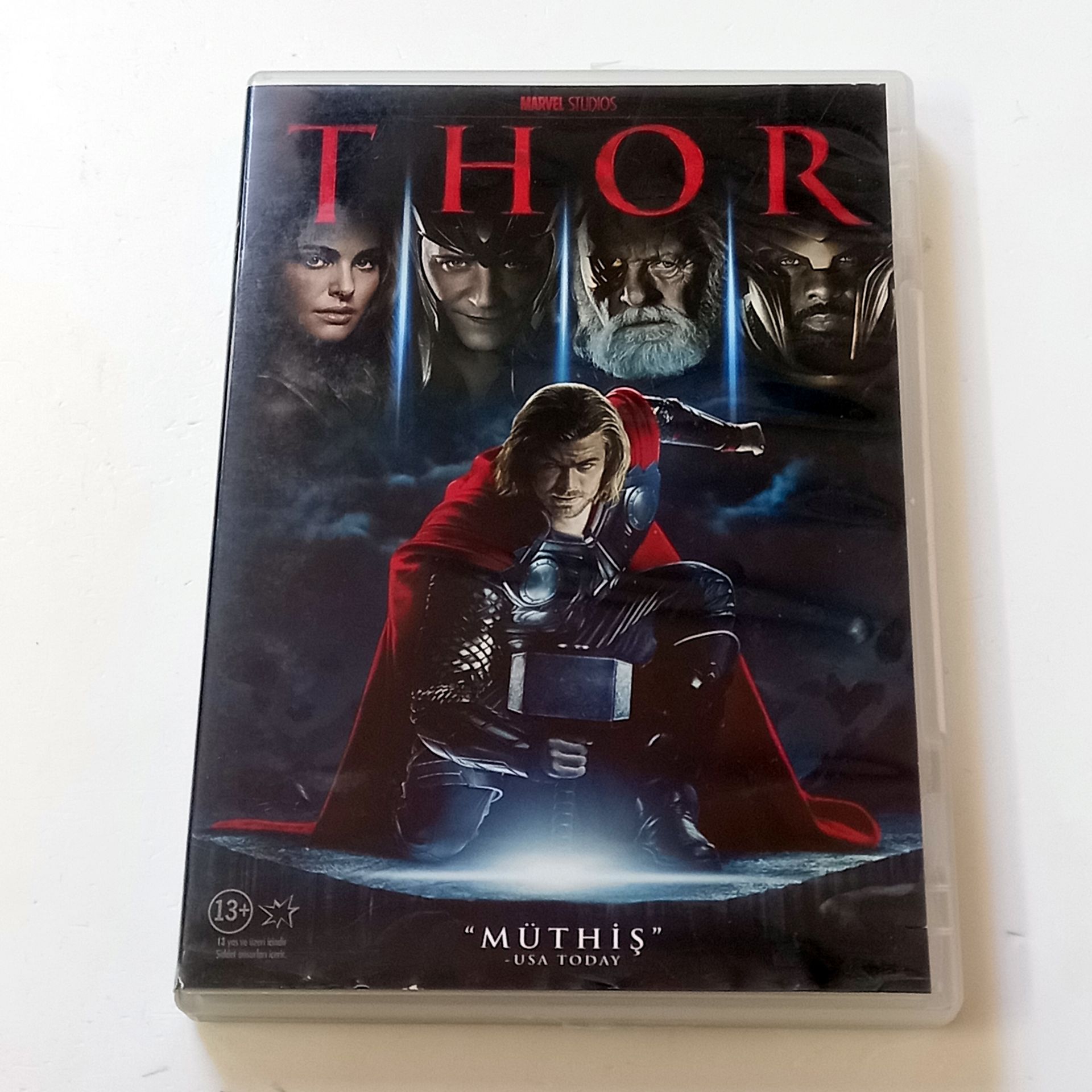 THOR - CHRIS HEMSWORTH, NATALIE PORTMAN, YÖN.: KENNETH BRANAGH - DVD 2. EL