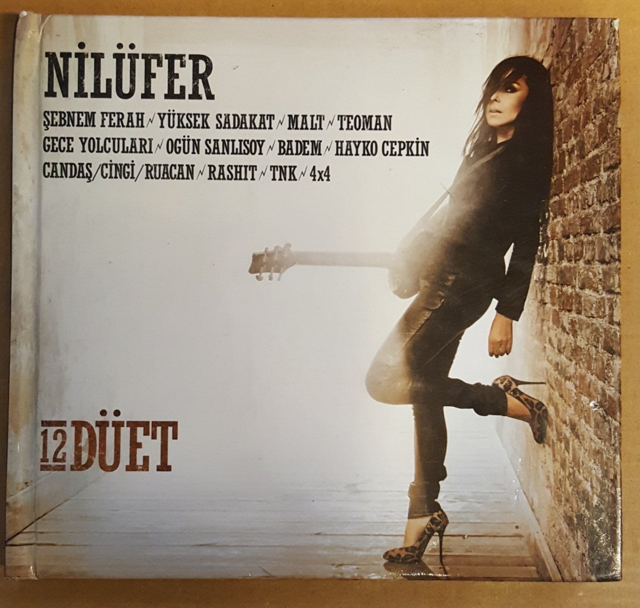 NİLÜFER - 12 DÜET (2011) - CD DIGIPACK 2.EL